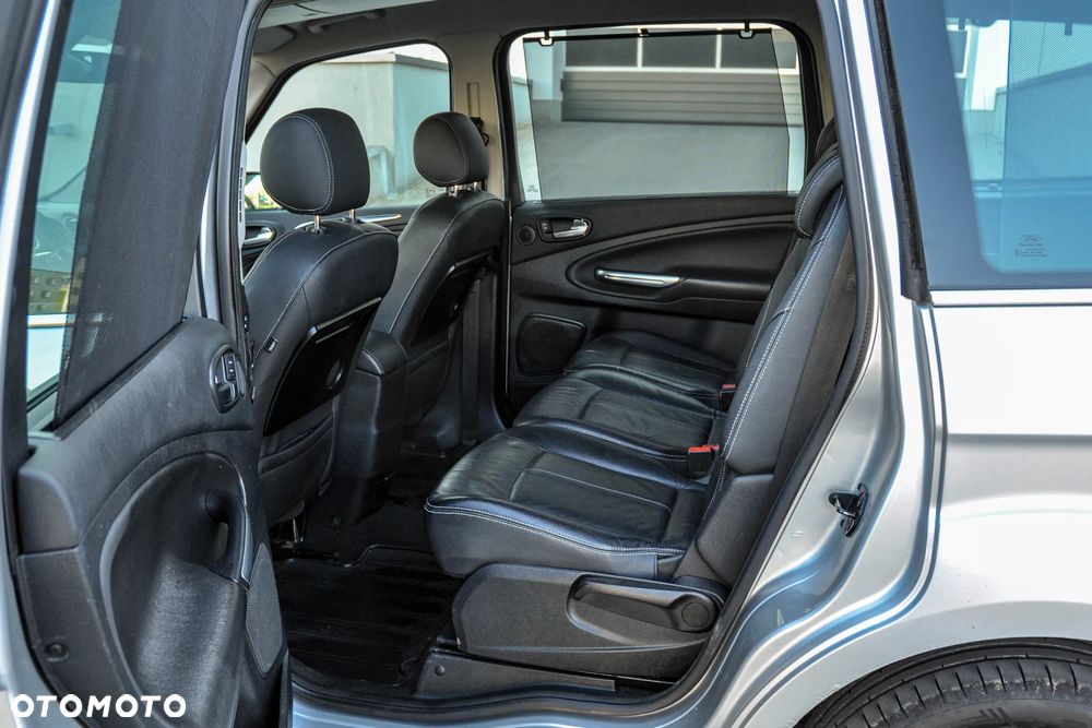 Ford Galaxy - 8