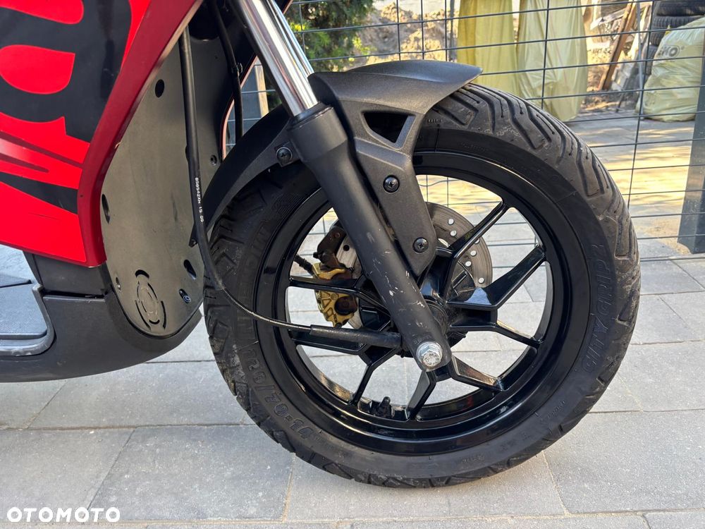 Aprilia SR - 9