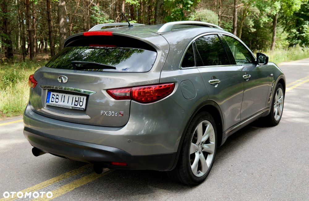 Infiniti FX FX30d S Premium - 6