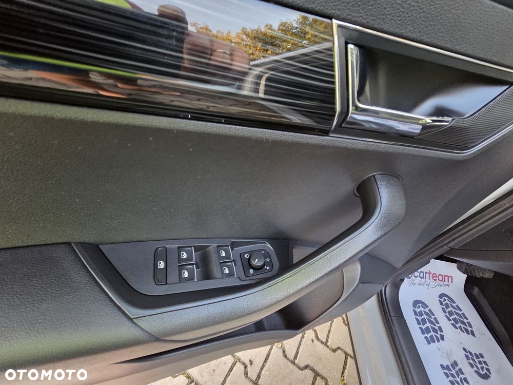 Skoda Karoq 1.5 TSI ACT 4x2 Ambition DSG - 17