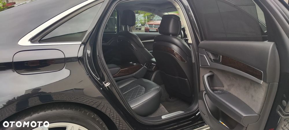 Audi A8 4.2 FSI Quattro - 12
