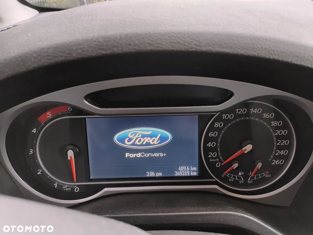 Ford Galaxy - 13