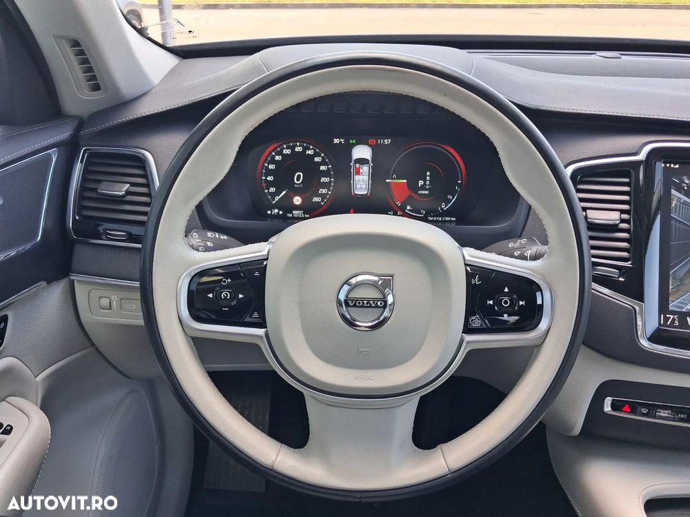Volvo XC 90 - 17