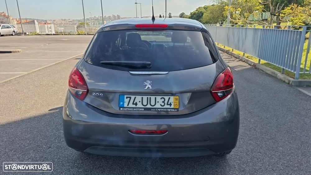 Peugeot 208 1.2 PureTech Signature - 5