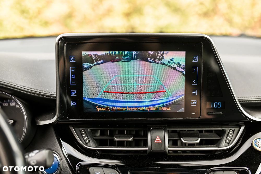 Toyota C-HR Business-Edition - 27