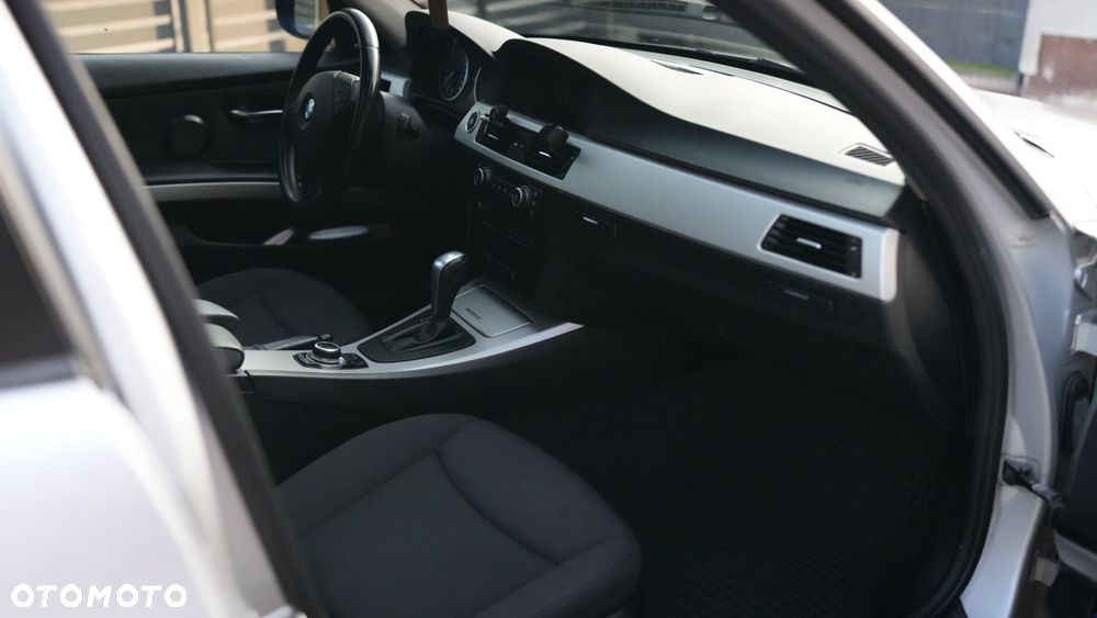BMW Seria 3 - 30