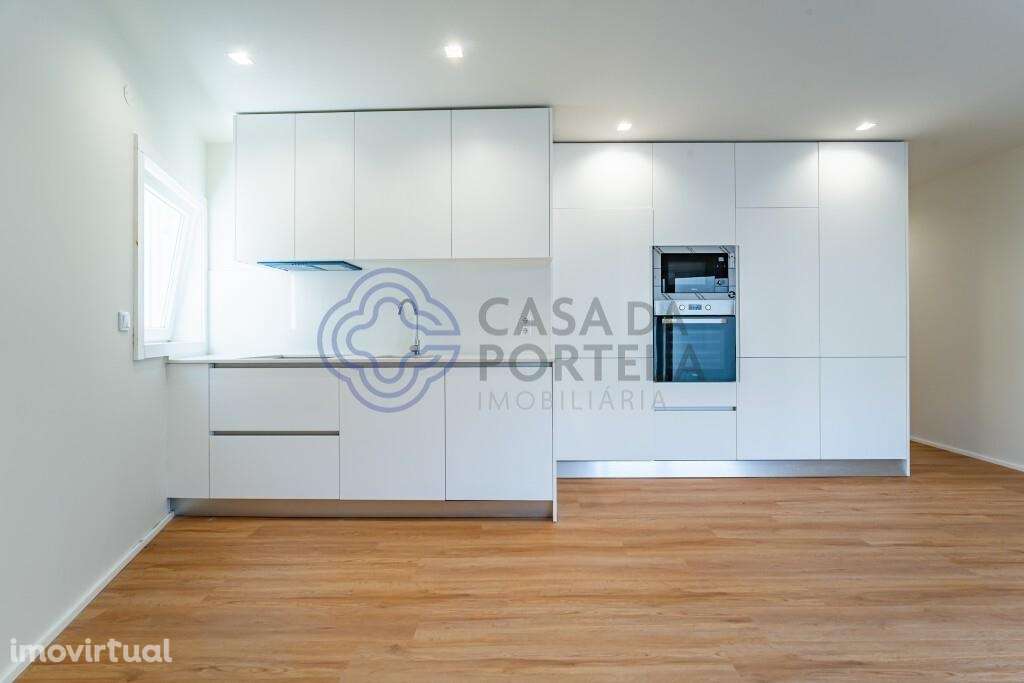 Ótimo T1 próximo às praias de Matosinhos - Grande imagem: 5/25