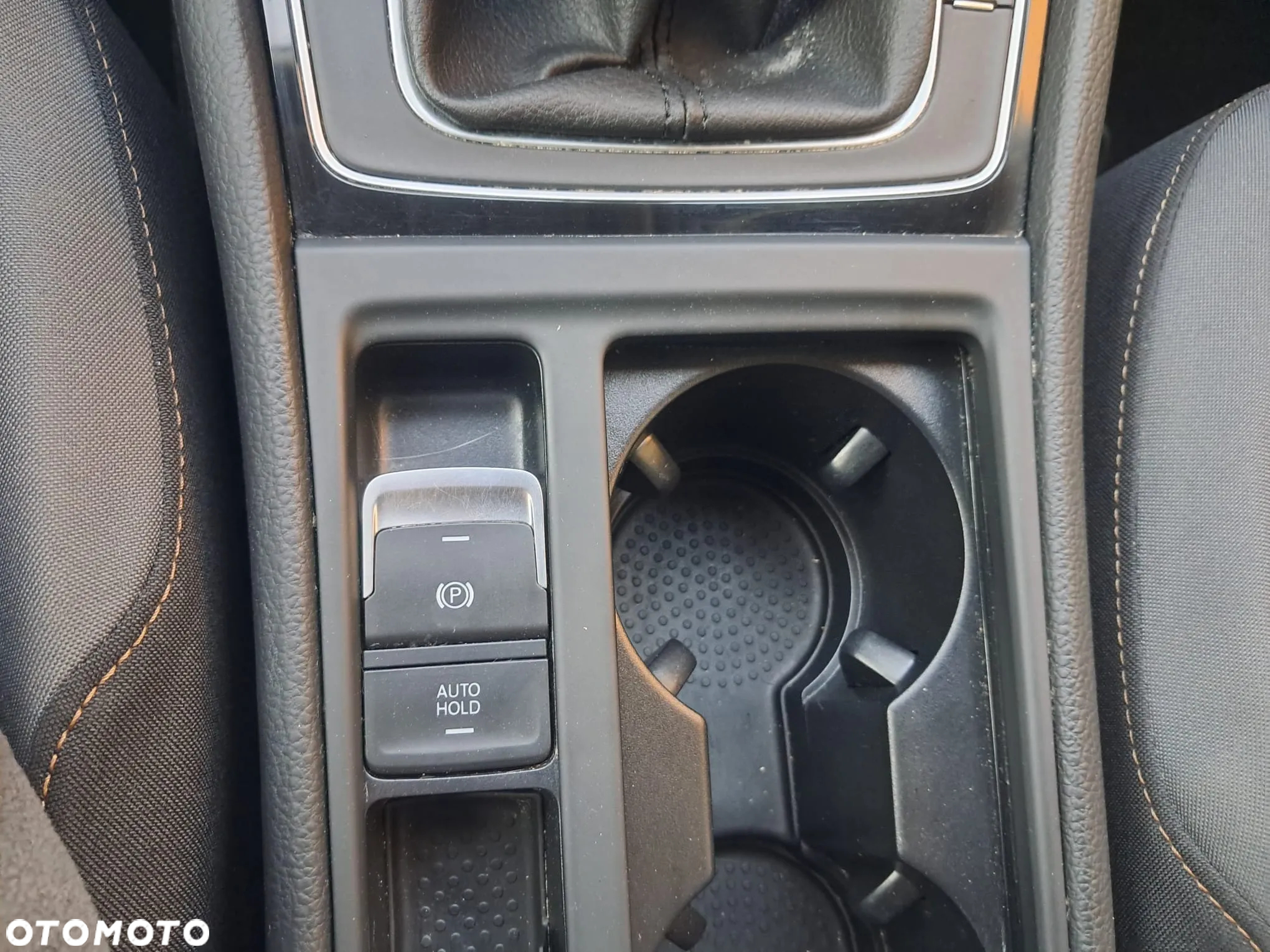 Volkswagen Golf 1.6 TDI (BlueMotion Technology) Comfortline - 33