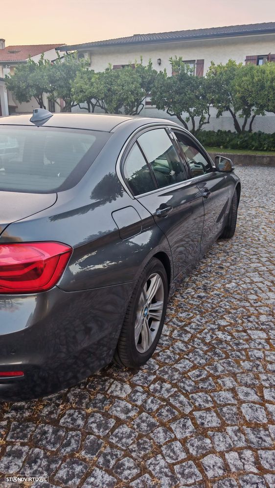BMW 3 Series 2018 photo 4