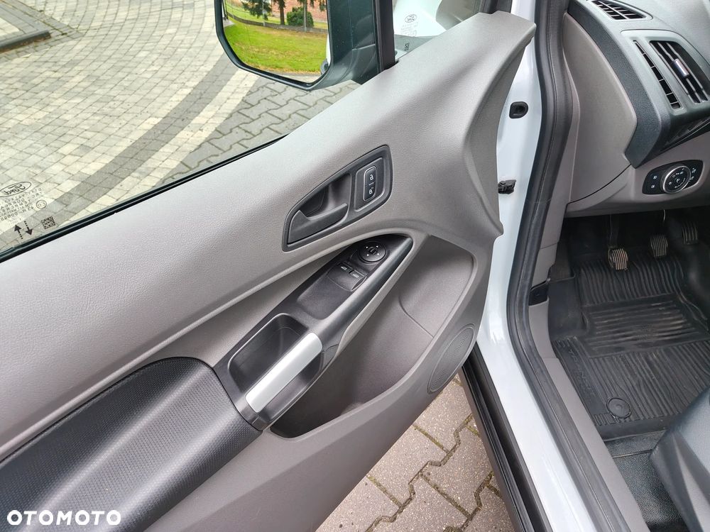Ford Transit Connect - 12