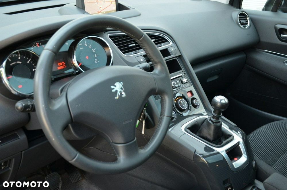 Peugeot 5008 - 25