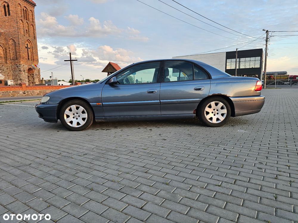 Opel Omega 2.2 Elegance - 6