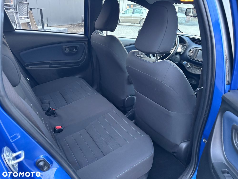 Toyota Yaris Hybrid 100 Selection Passion - 13