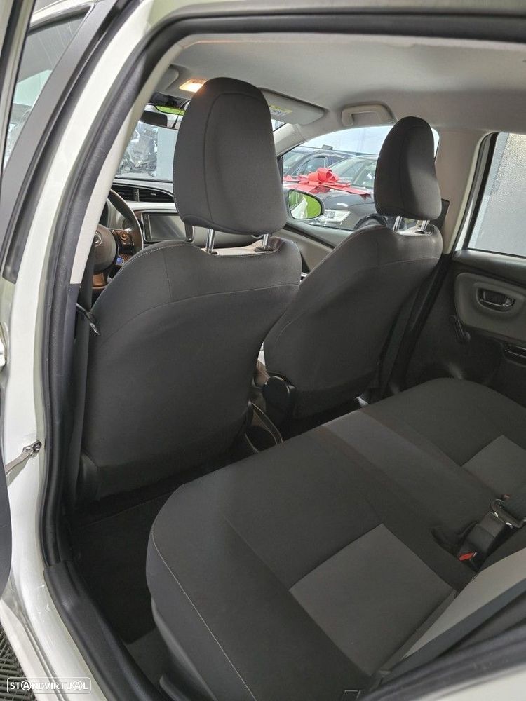 Toyota Yaris 1.5 HSD Comfort - 17