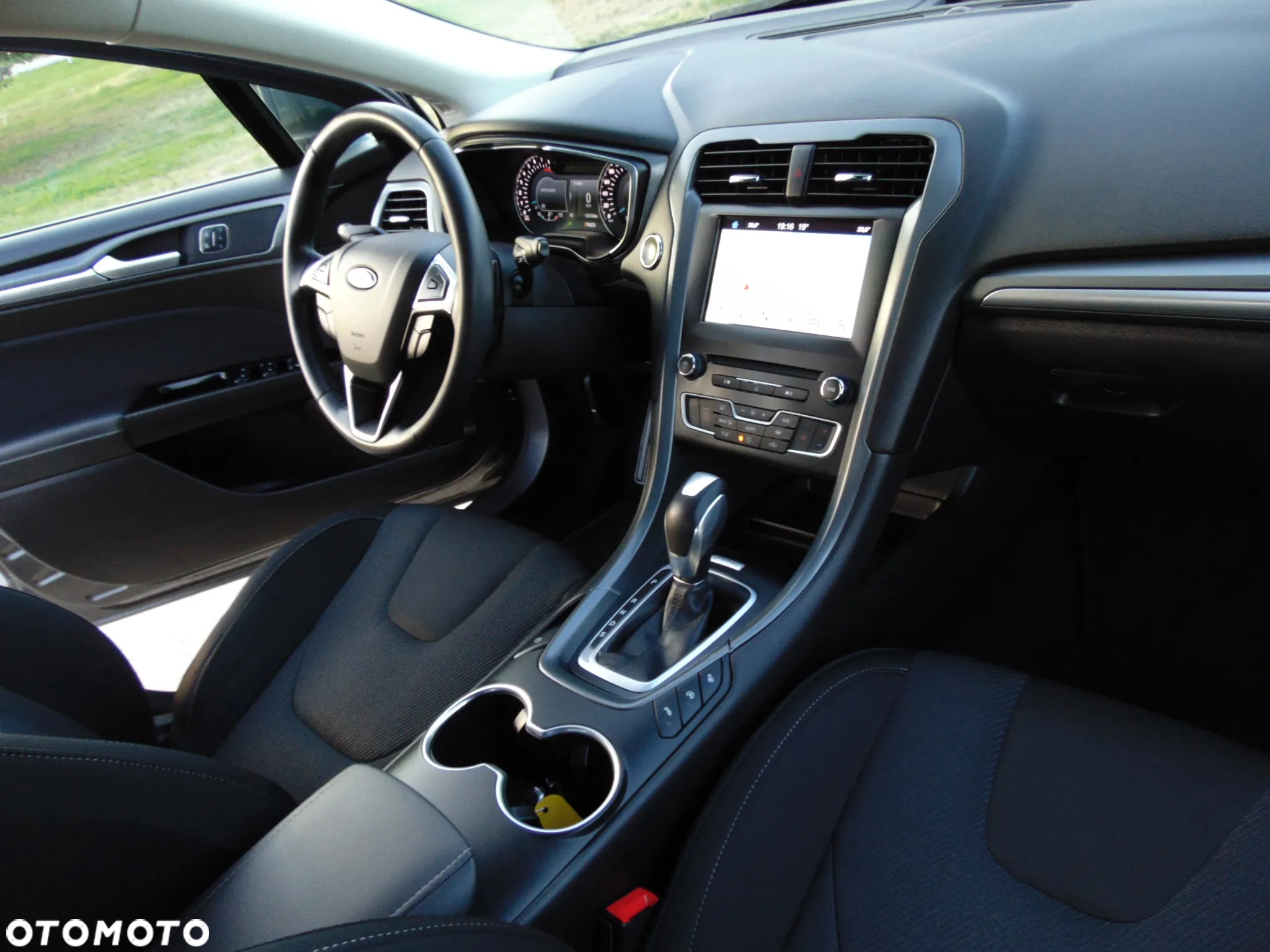 Ford Mondeo 2.0 EcoBoost Start-Stopp Autom Titanium - 9