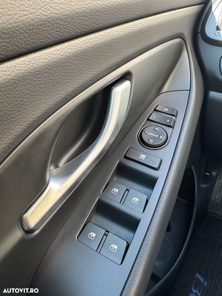 Hyundai i30 1.5 96CP M/T Highway - 16