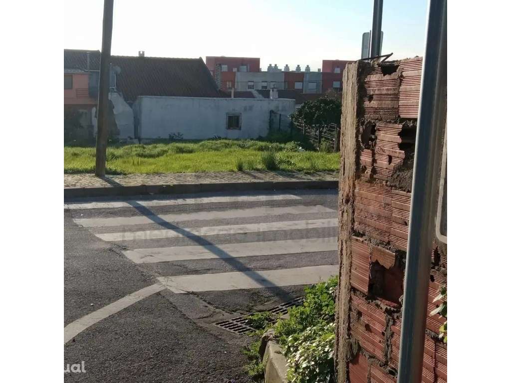 Terreno para construção na Amadora - Grande imagem: 3/5