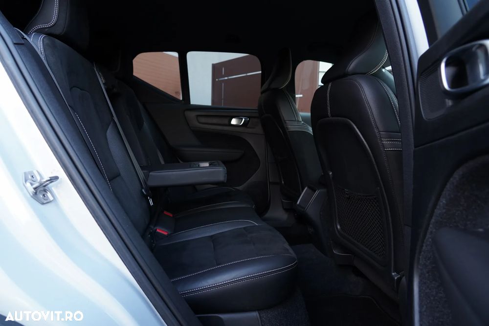 Volvo XC 40 D4 AWD Geartronic R-Design - 11