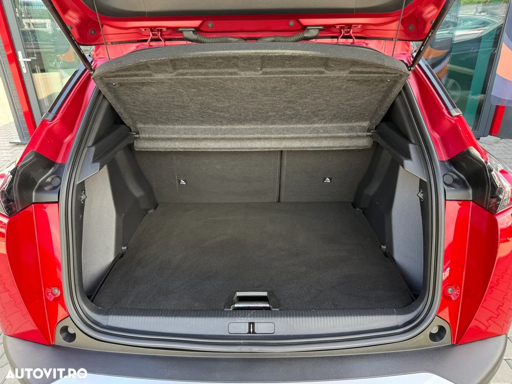 Peugeot 2008 PureTech 155 EAT8 GT - 24