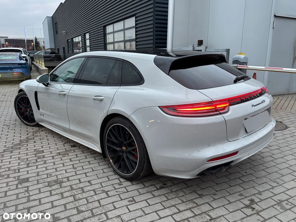 Porsche Panamera GTS GPF Sport Turismo - 4