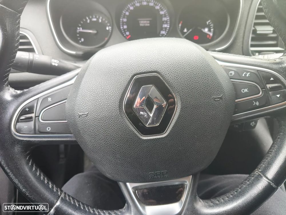 Renault Mégane Sport Tourer - 9