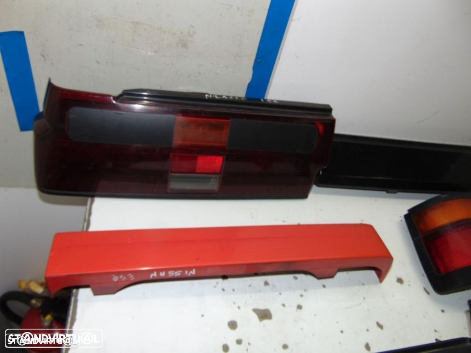 Farolins Nissan Sentra coupê - 2