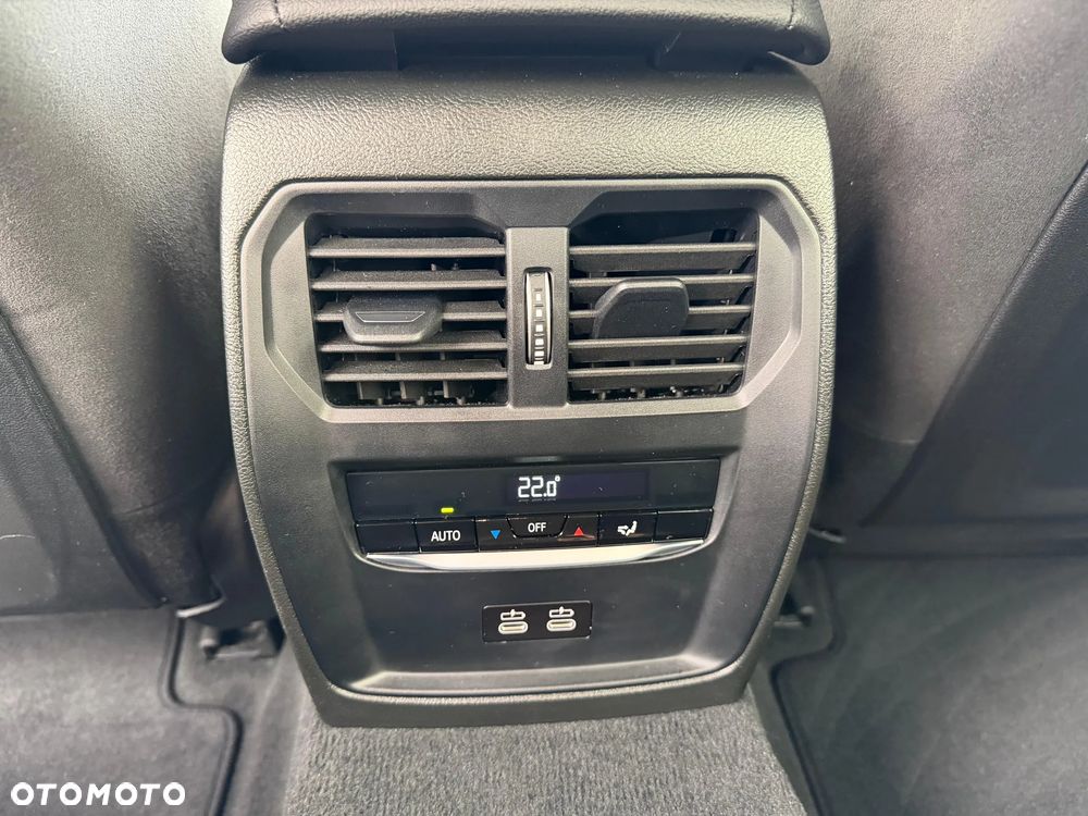 BMW Seria 3 318i M Sport - 23