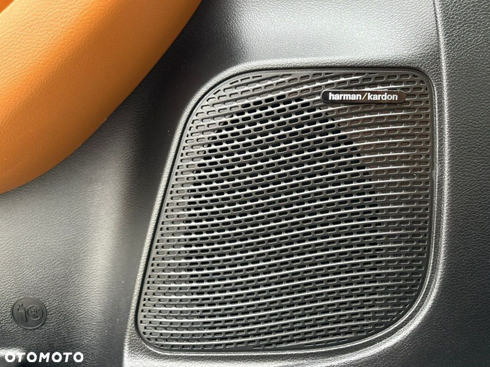 Chrysler Pacifica - 11