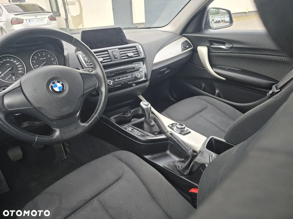 BMW Seria 1 116i - 15