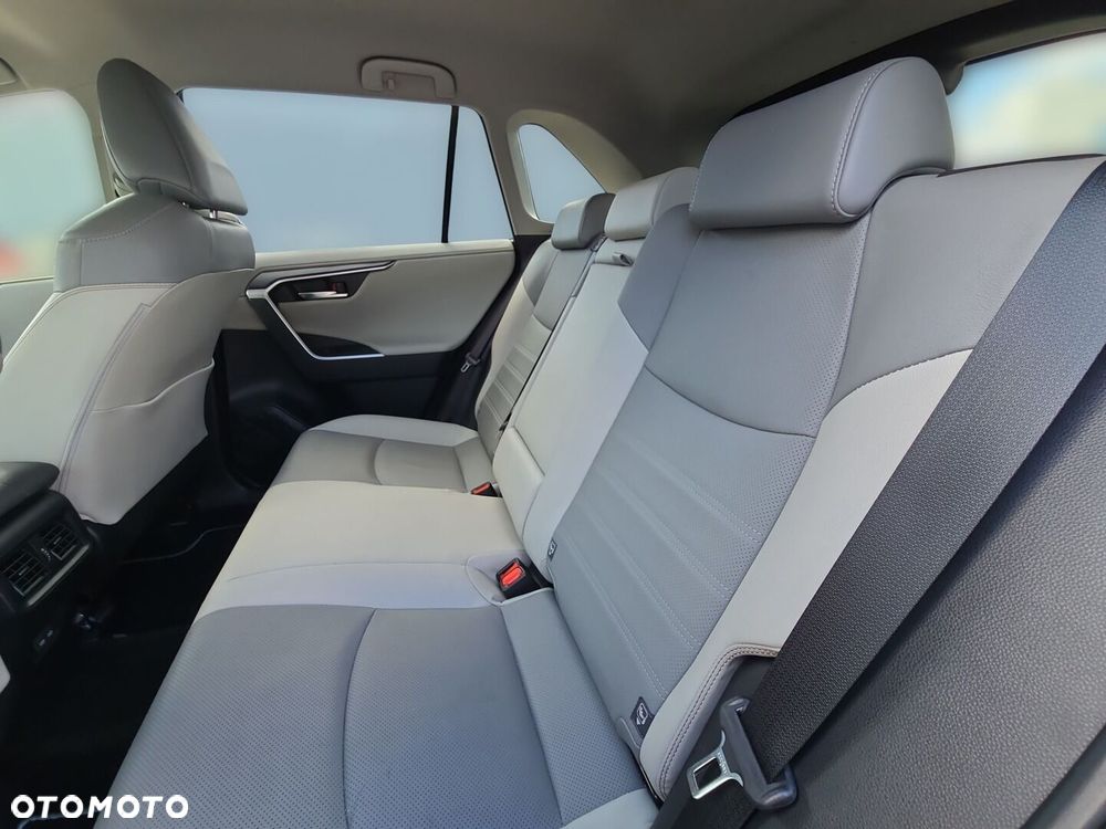 Toyota RAV4 - 16