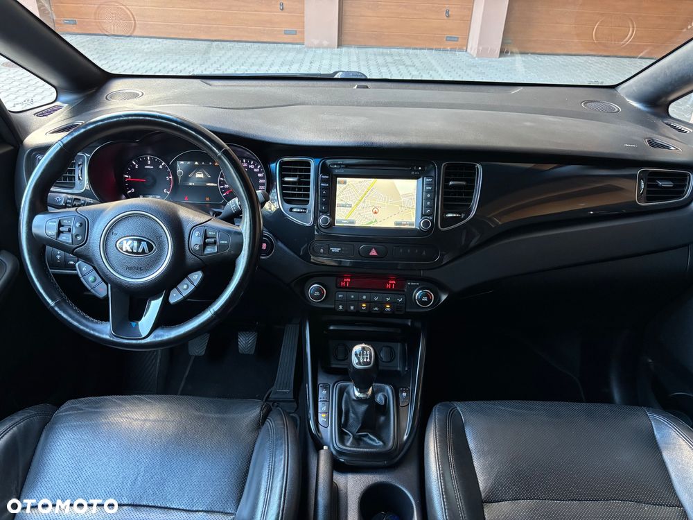 Kia Carens 1.7 CRDi Vision - 14