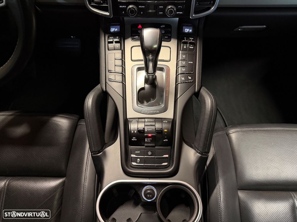 Porsche Cayenne 3.0 V6 - 24