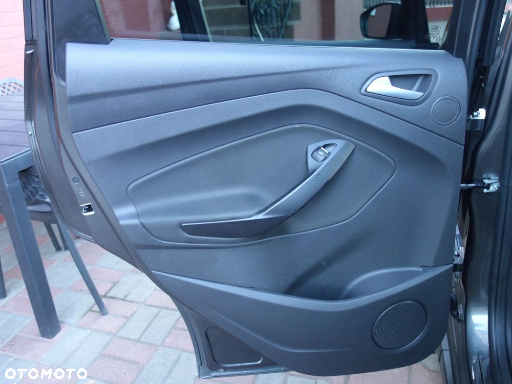 Ford C-MAX 2.0 TDCi Start-Stop-System Titanium - 24