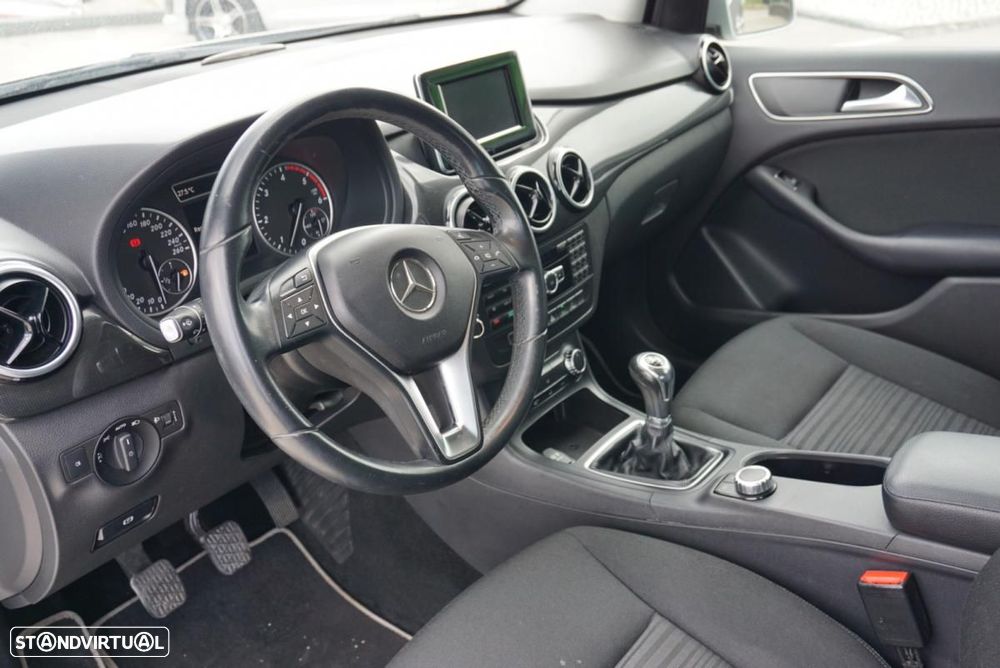 Mercedes-Benz B 180 CDI BlueEFFICIENCY - 17