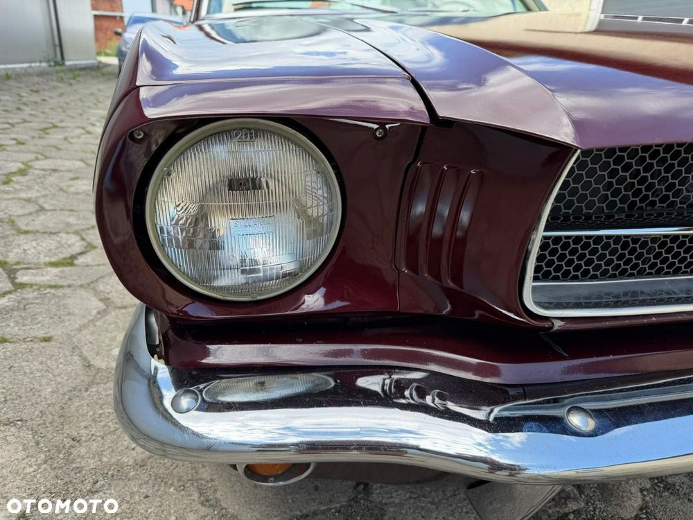 Ford Mustang - 7