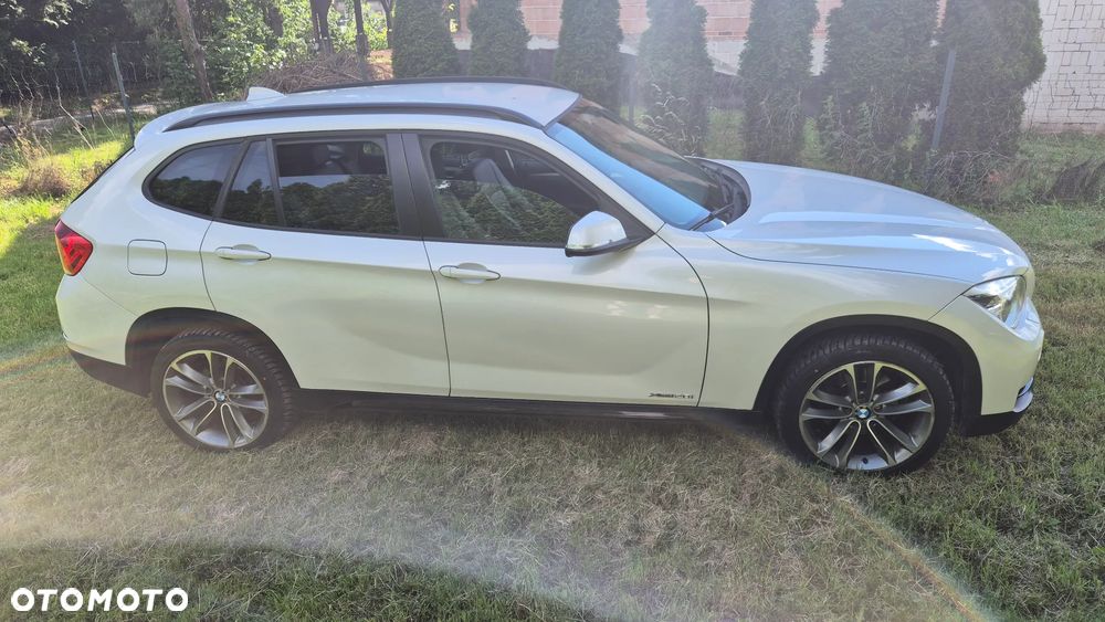 BMW X1 xDrive20i Sport Line - 37