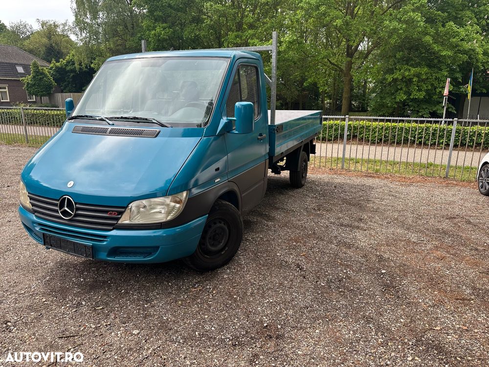 Mercedes-Benz Sprinter - 2