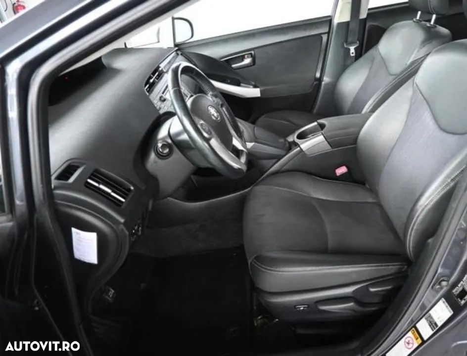 Toyota Prius Plug-in (Hybrid) Comfort - 7