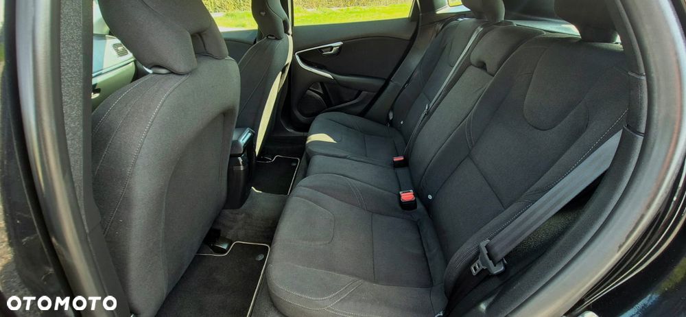 Volvo V40 D2 Powershift Momentum - 11