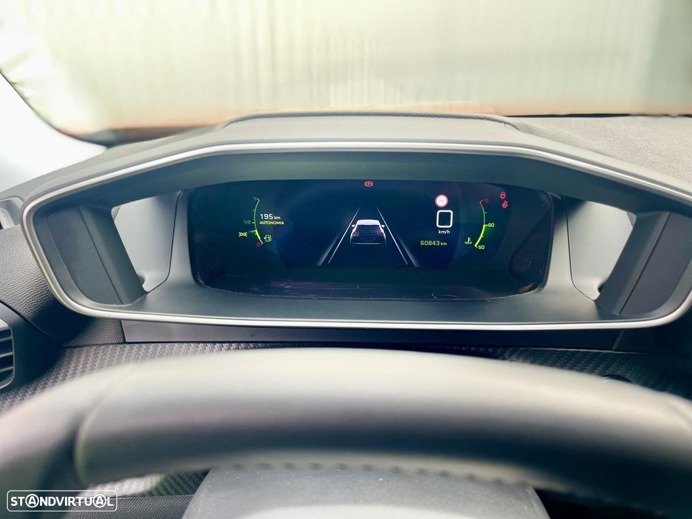 Peugeot 2008 1.2 PureTech Allure Pack - 17