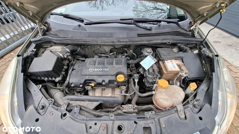 Opel Corsa 1.2 16V Essentia - 13