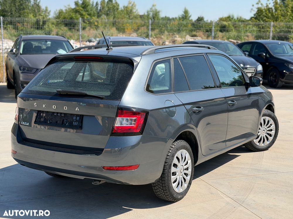Skoda Fabia 1.0 TSI Ambition - 4