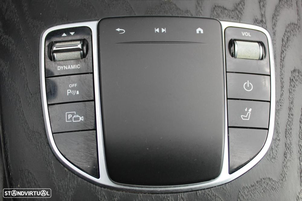 Mercedes-Benz E 300 de AMG Line - 19