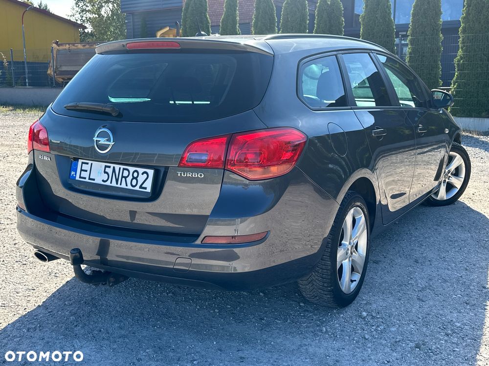 Opel Astra 1.4 Turbo Cosmo - 2