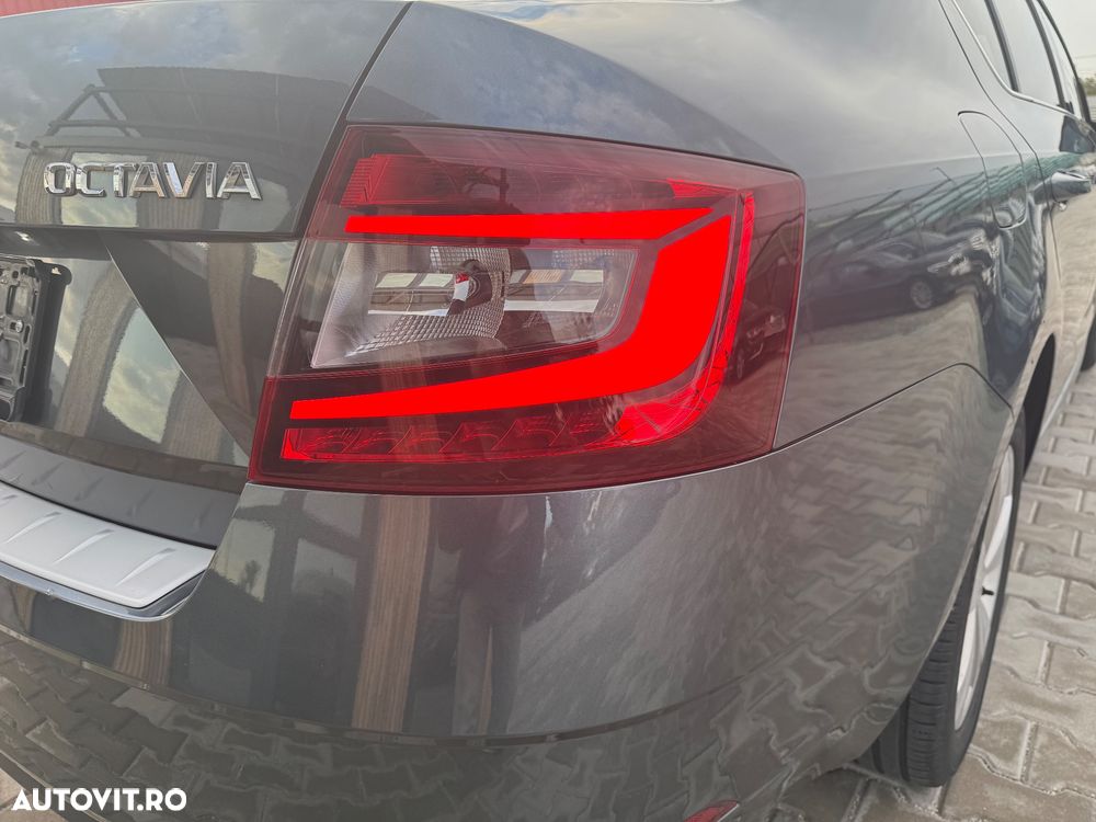 Skoda Octavia 2.0 TDI DSG Ambition - 20