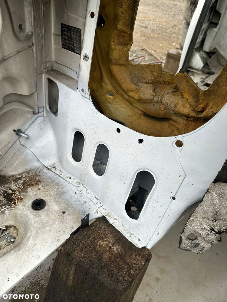 KABINA IVECO DAILY 2014- SZKIELET - 8