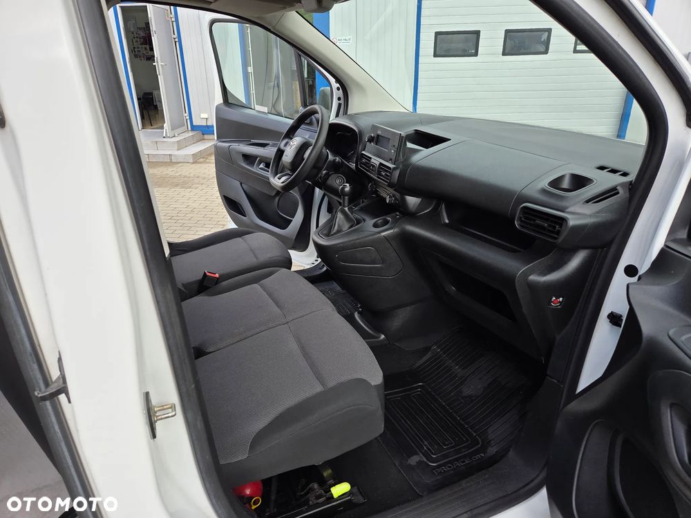 Toyota Proace City - 25