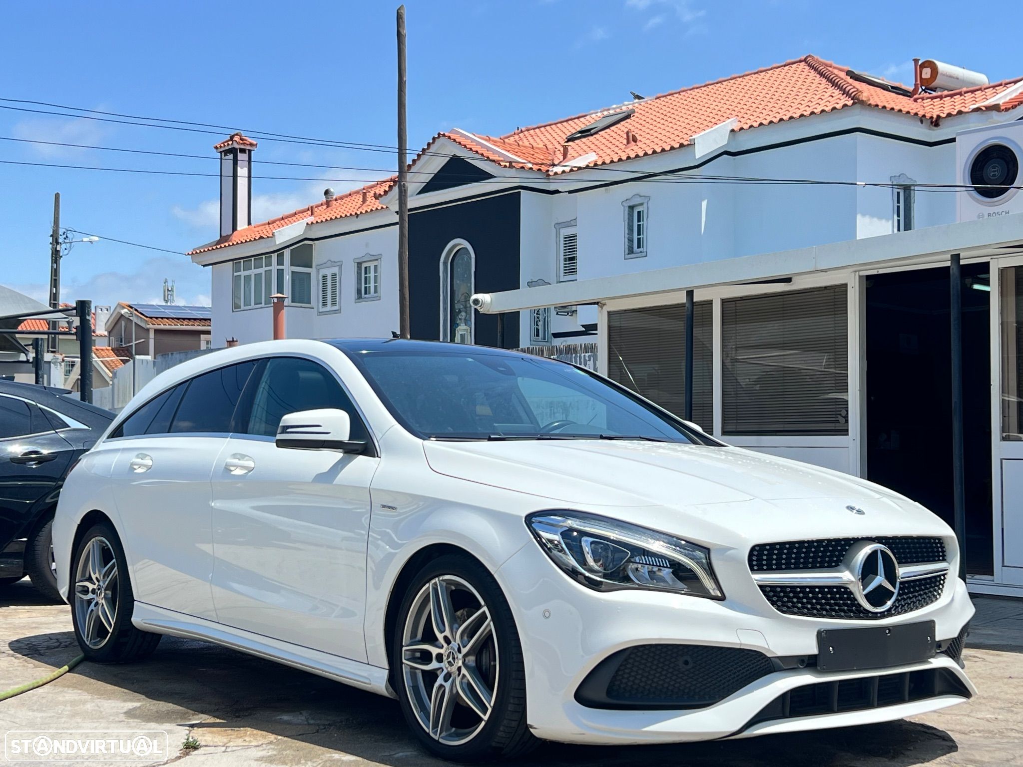 Mercedes-Benz CLA 180 d Shooting Brake AMG Line - 1