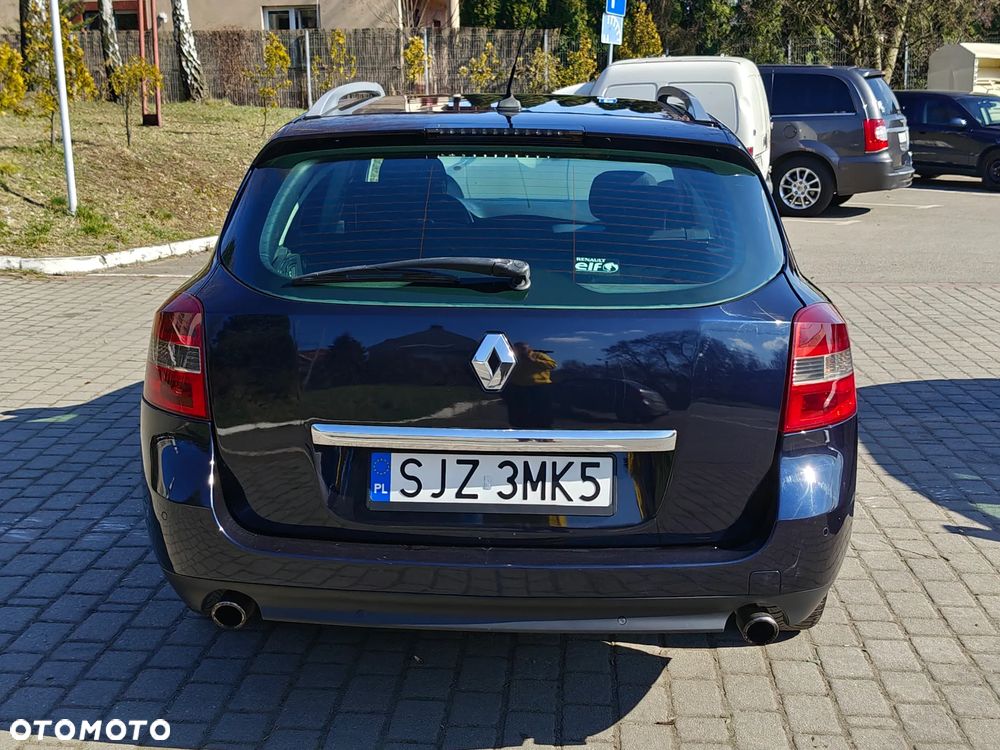 Renault Laguna 2.0 dCi FAP Initiale - 10