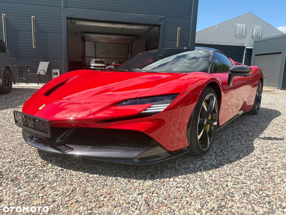 Ferrari SF90 Stradale - 8
